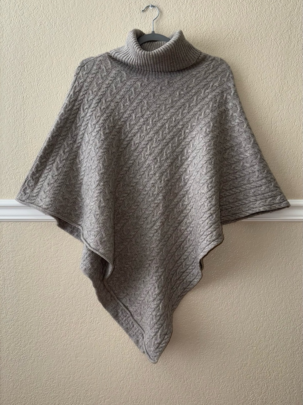 100% Cashmere Cable Knit Poncho Turtleneck Sweater Gray One Size